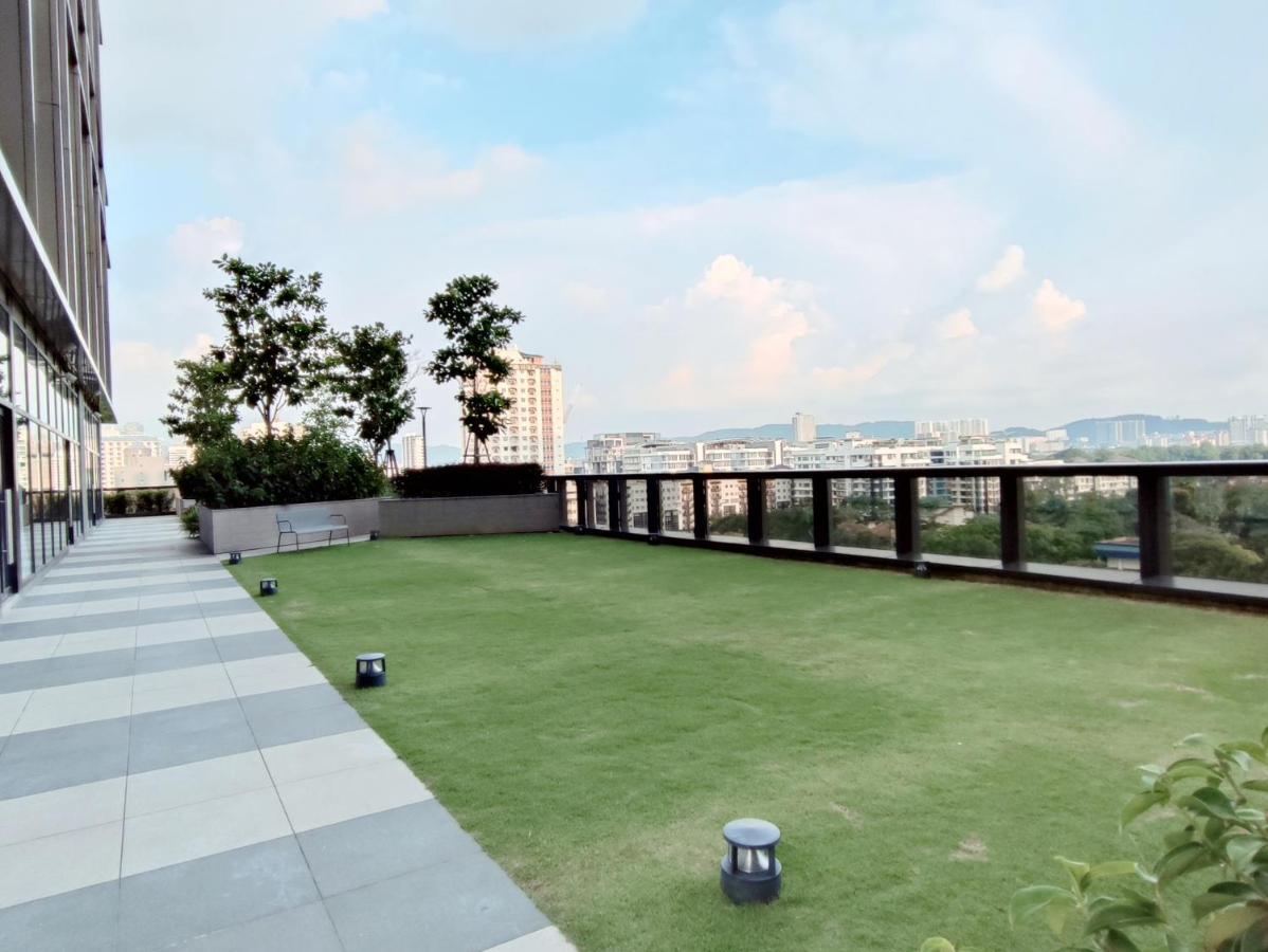 Pavillion Embassy Service Apartment By Autumn Suites Premium Stay Kuala Lumpur Exterior photo