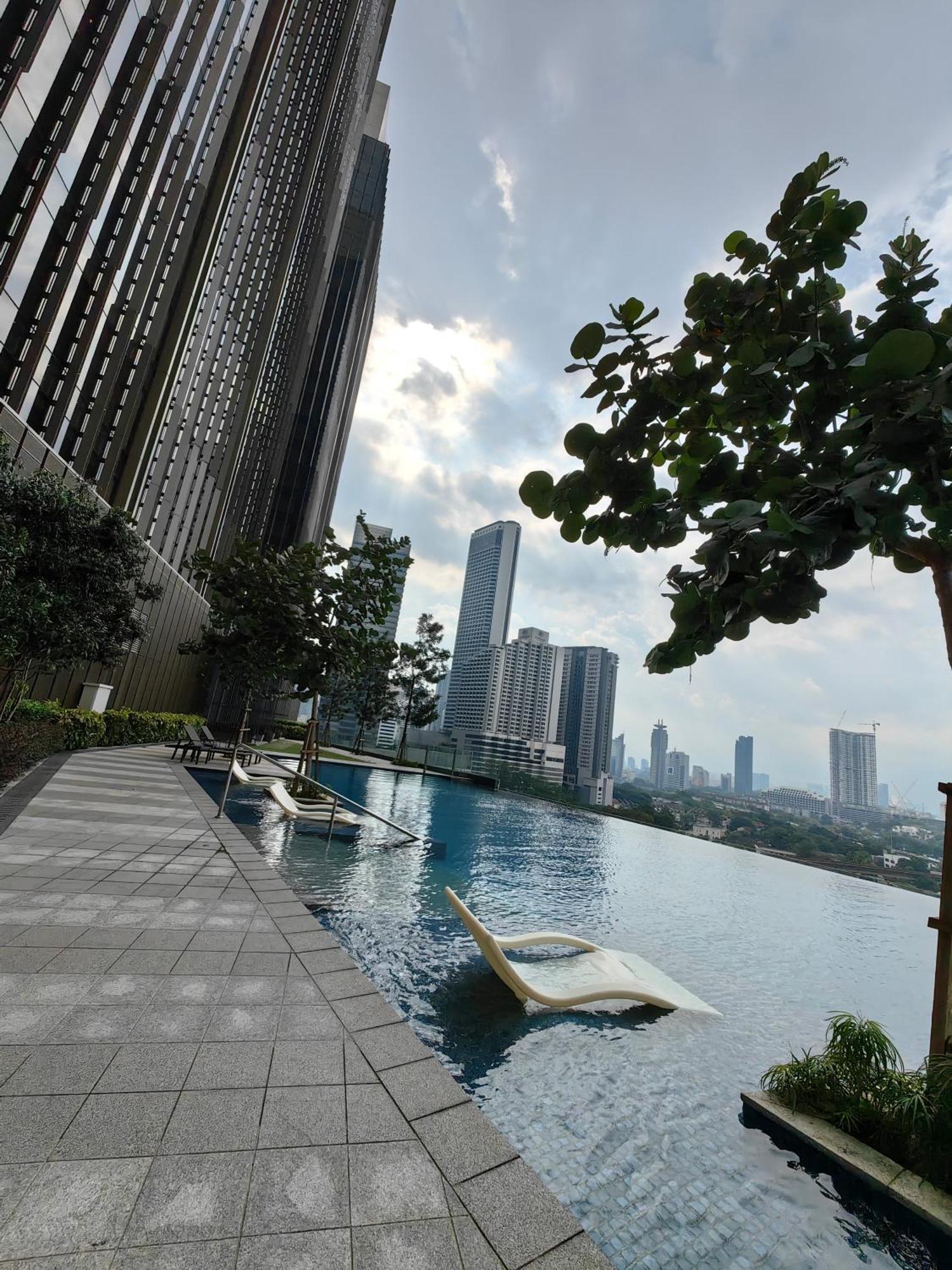 Pavillion Embassy Service Apartment By Autumn Suites Premium Stay Kuala Lumpur Exterior photo