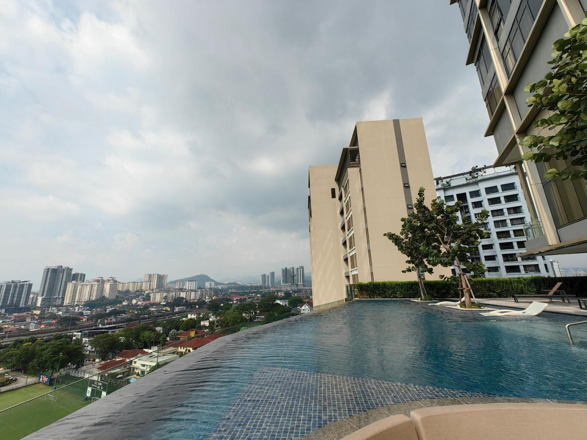 Pavillion Embassy Service Apartment By Autumn Suites Premium Stay Kuala Lumpur Exterior photo